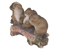 Biber auf Stamm mit Aufschrift WILLKOMMEN, Polyresin